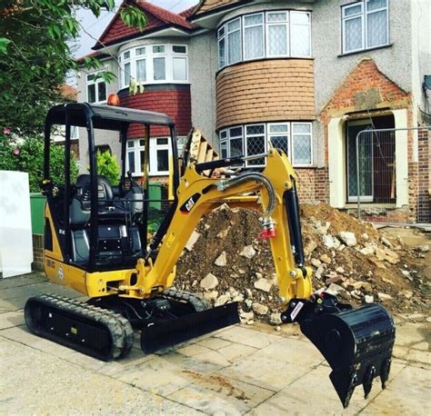 mini digger jobs in London 